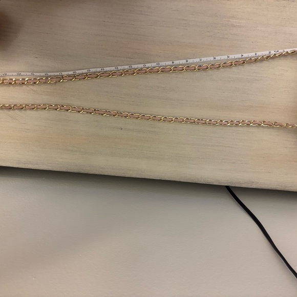 Quilted Pink Crossbody Bag (100% LEATHER) - Picture 6 of 9